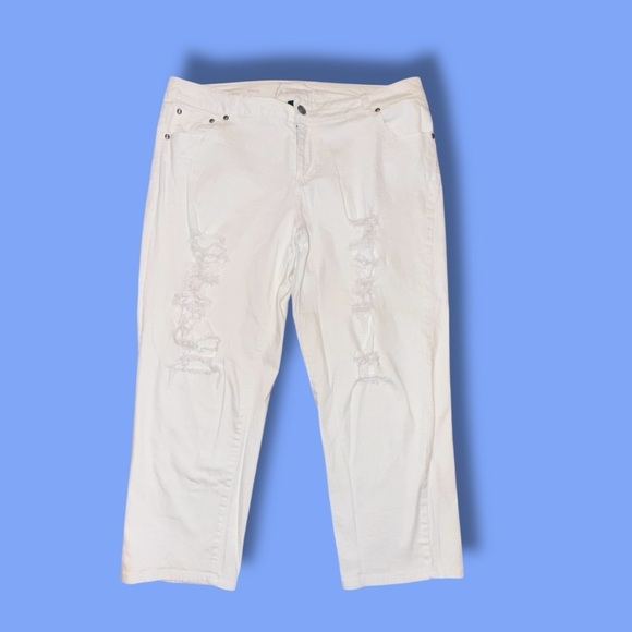 Lane Bryant Denim - LANE BRYANT Girlfriend Distressed Cropped Jeans - White Plus 18